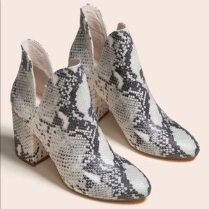 Steve Madden rookie bootie